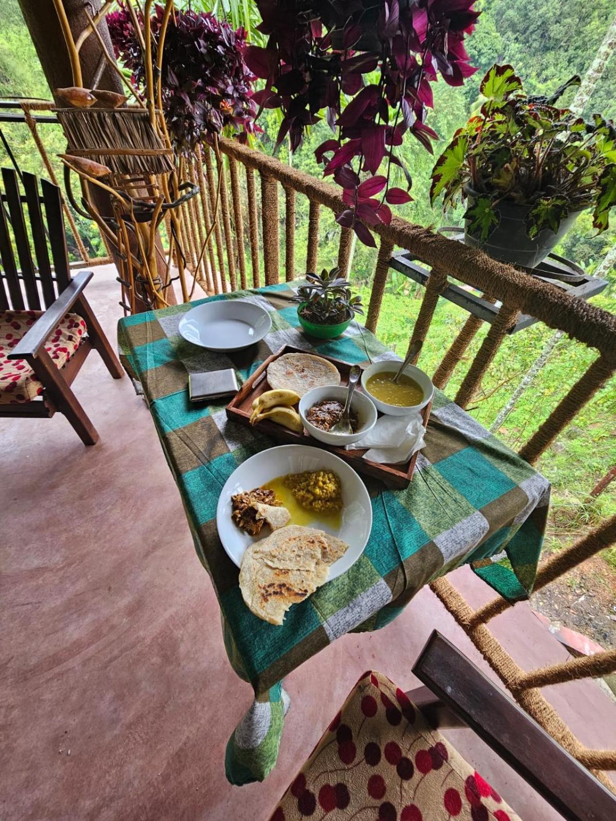 Bed and Breakfast Creek Downhills à Ella Extérieur photo